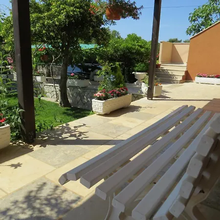 Apartments Vodaric Cres Exterior photo