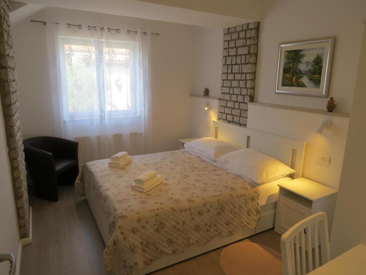 Apartma Vodaric Cres
